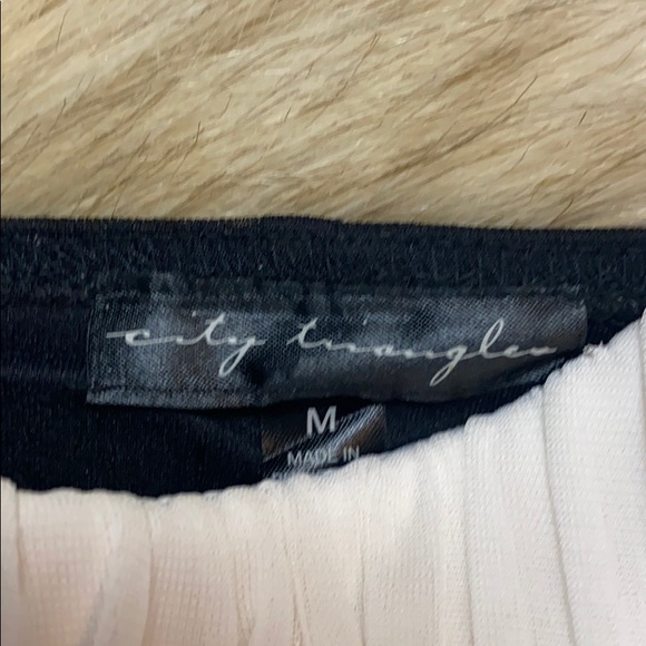 City Triangles Formal Dress, Medium - Picture 7 of 9